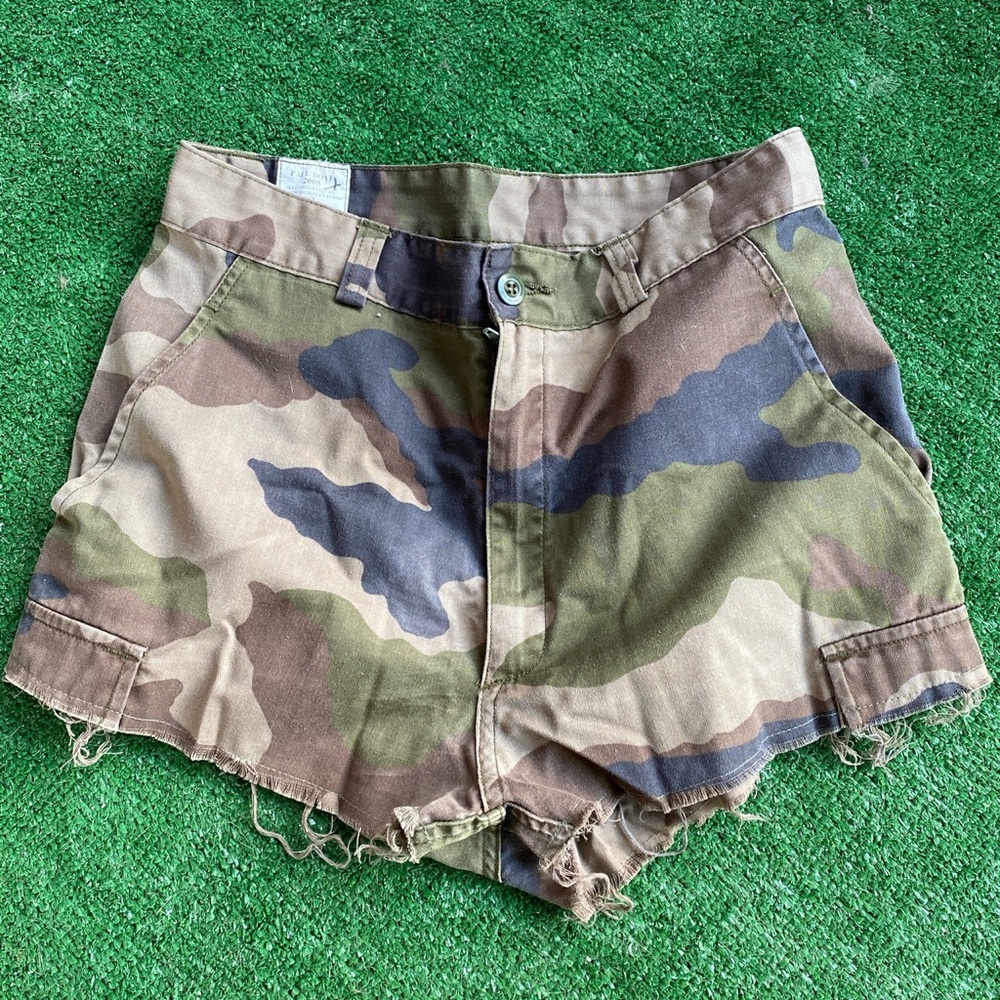 Vintage Paul Boyé 2005 Shorts- No size on tag but fit like a small/medium 3-6